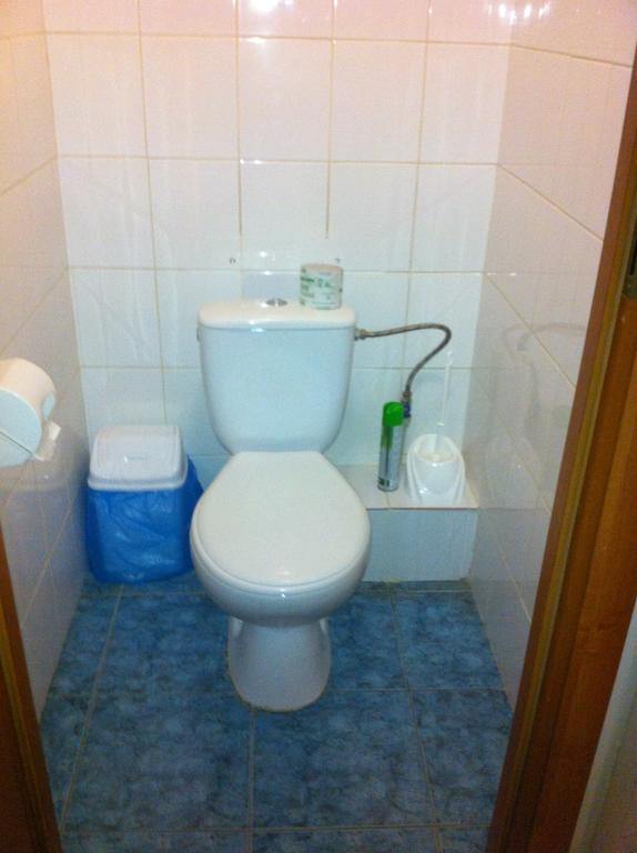 Molodizhniy Hostel Lviv Bagian luar foto
